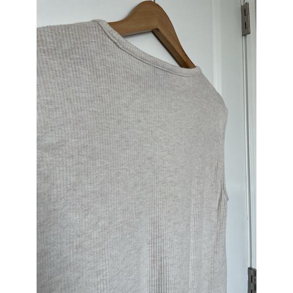 Calvin Klein Women’s Cut Out Sleeveless Ribbed Tank Top Cream Stretchy Soft Sz M - Picture 5 of 6